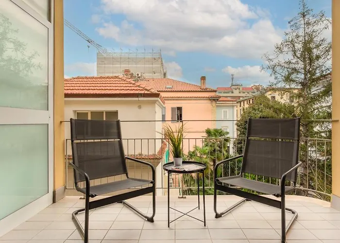 Buscine Home Pescara Centro - Palma Gratuita In Lido Attrezzato